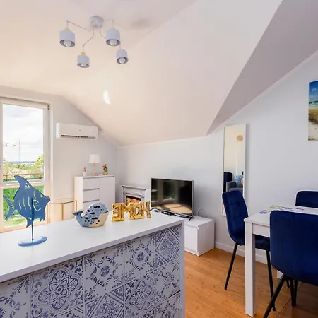 Marine By Bookinghost