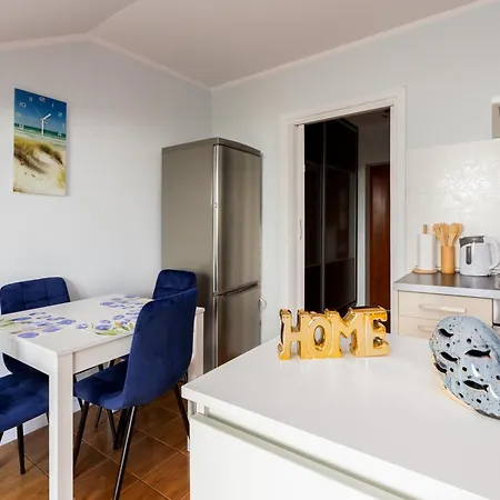 Marine By Bookinghost * Puck