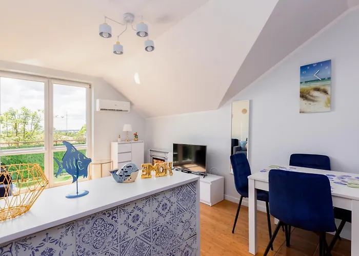 Marine By Bookinghost